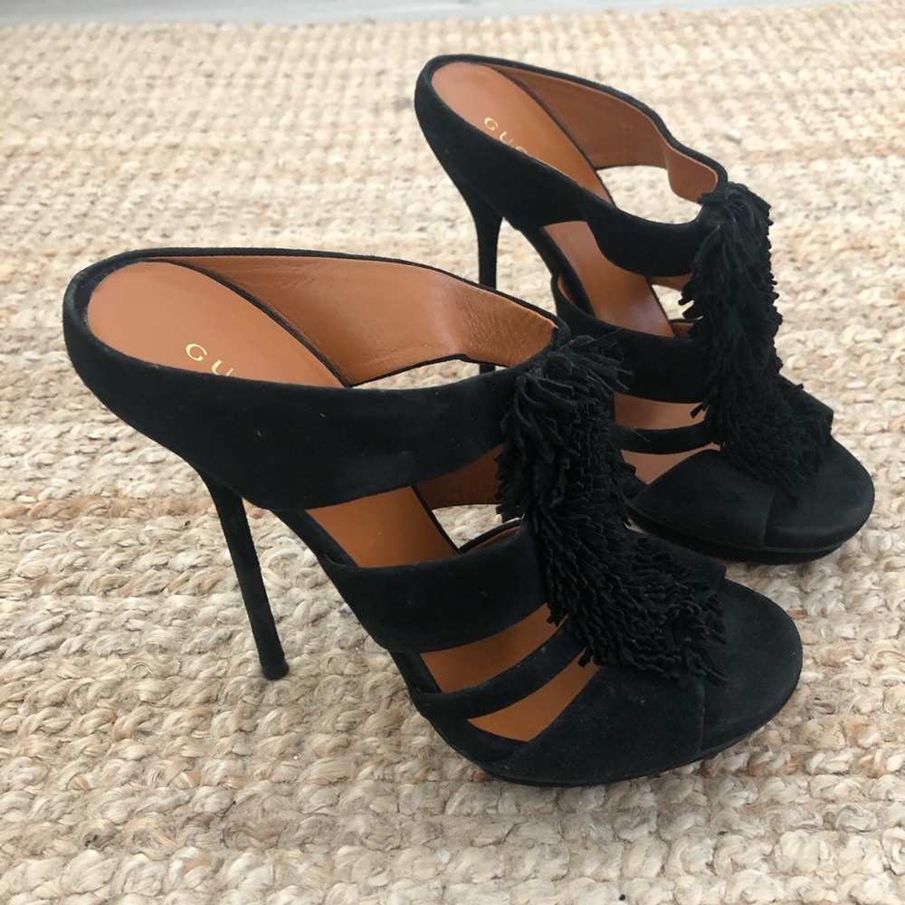 AUTHENTIC 🖤Gucci black suede platform heels